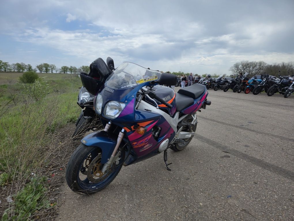 YZF600R THUNDERCAT 1 покоління