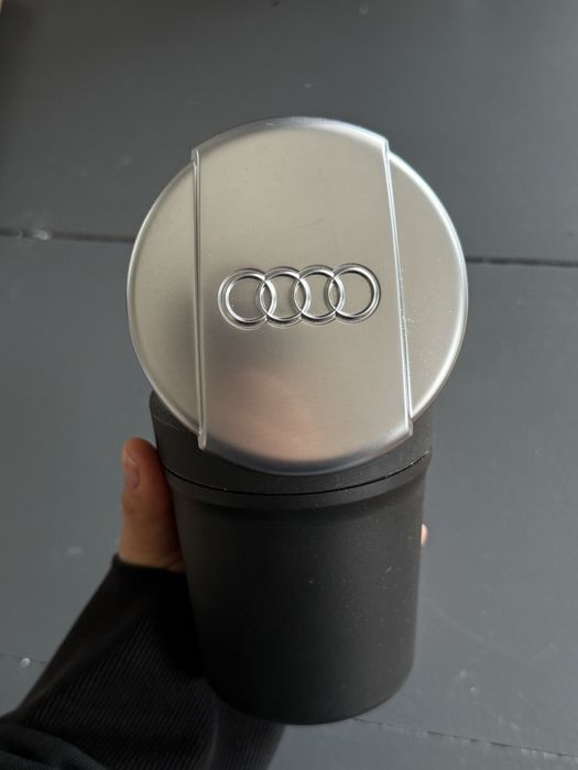 Popielniczka do samochodu Audi