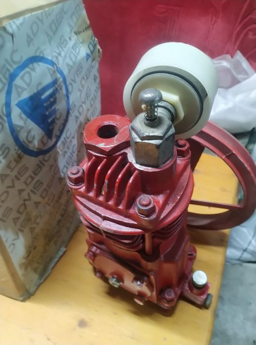 Продам компрессор