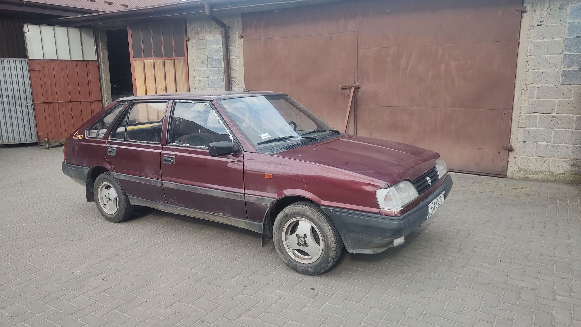 Polonez Caro rok produkcji 1996