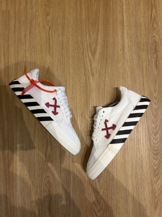 Off-White Vulcanized Low