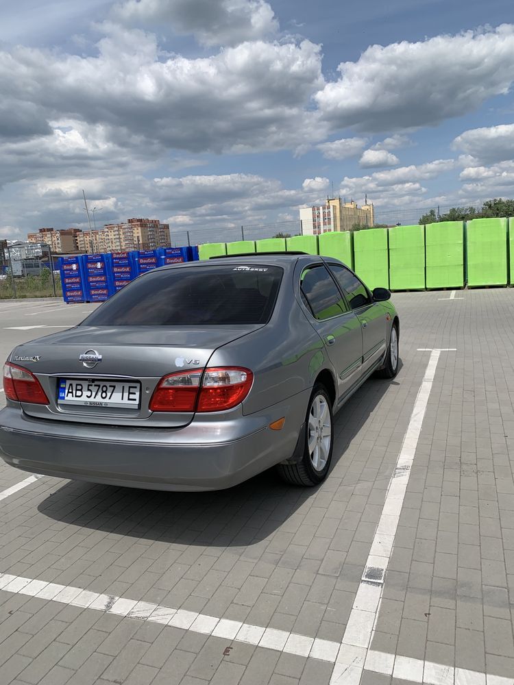 Nissan maxima 2004 рік