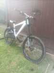 Rower Downhill wzorowany banshee scream