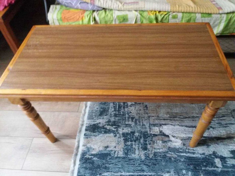 Продам      стіл