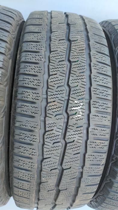 Opony Zimowe 215/60/17C Toyo 4szt 2021r
