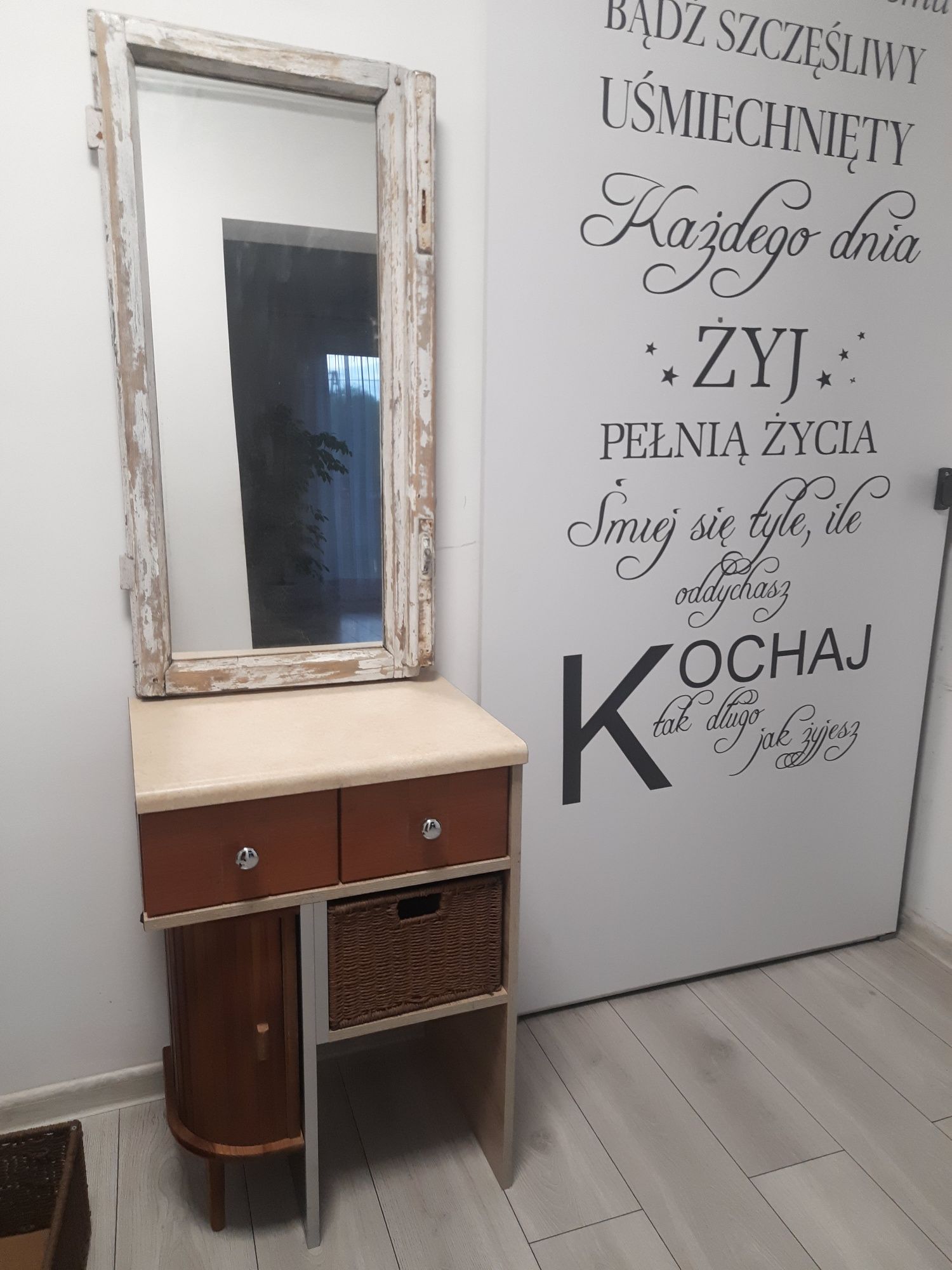 Komoda konsola barek  Toaletka mebel inny niż wszystkie