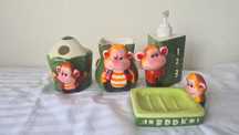 Conjunto saboneteiro macaco infantil