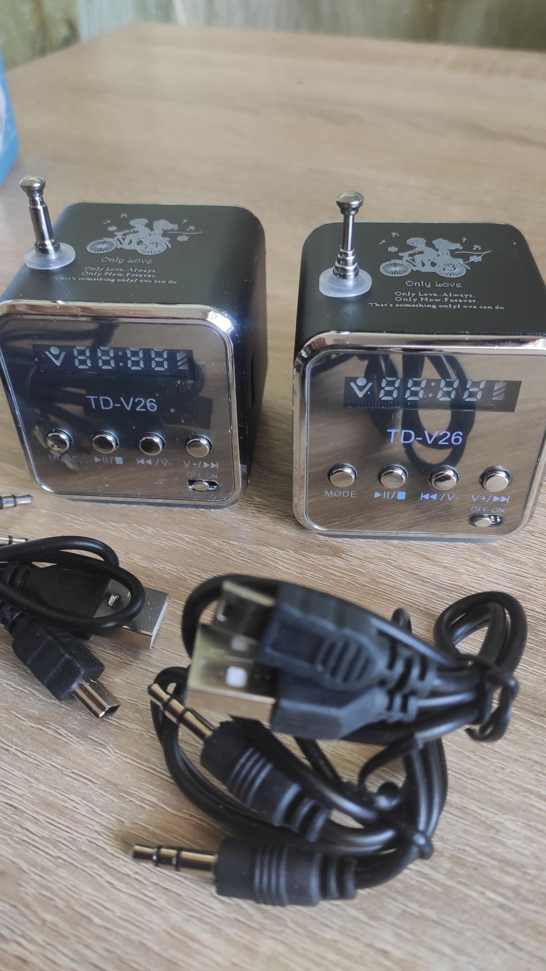Bluetooth  цифрова колонка FM радио USB AUX TF мини динамик блютуз