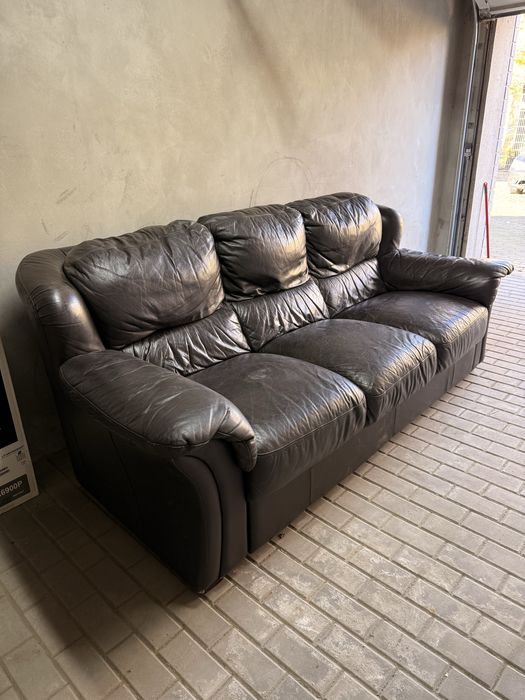 Skórzana kanapa z funkcją spania - solidna i wygodna