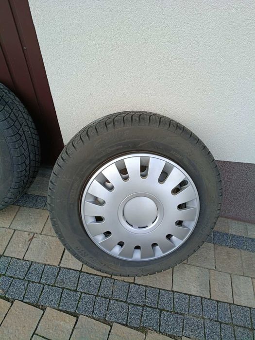 Opony zimowe wraz z felgami