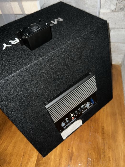 Продам активний сабвуфер 300w