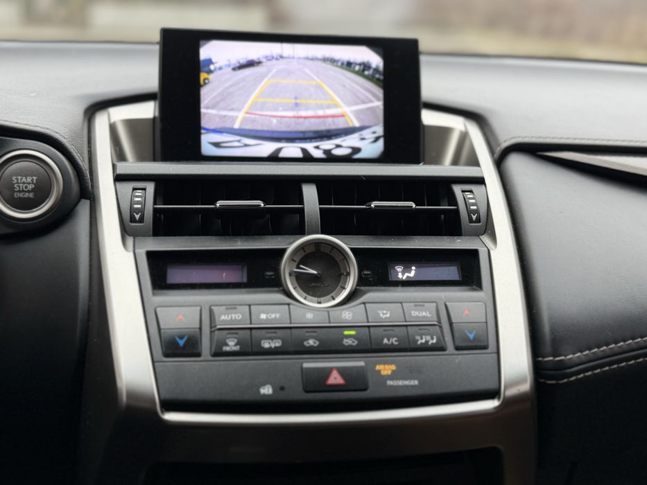 Автомобіль Lexus NX 200T