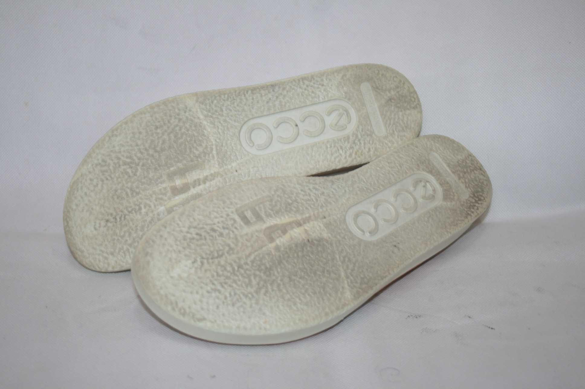 Шлепки кожаные ECCO 39 р. (24,5 см)