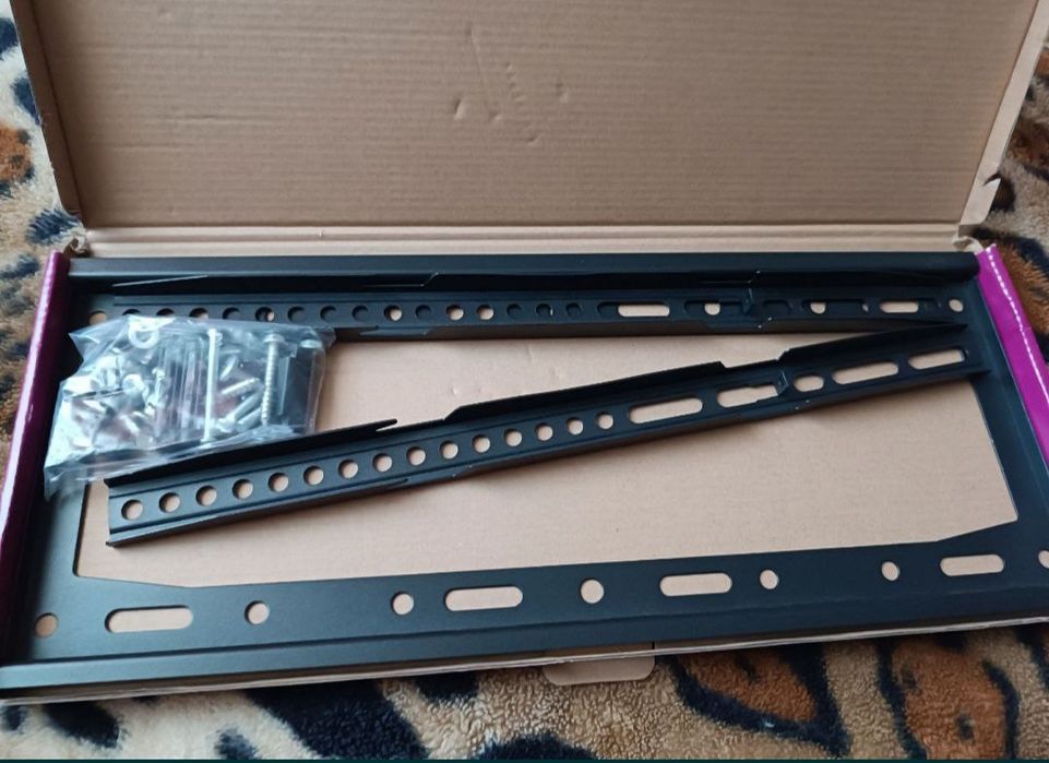 Кріплення для телевізора