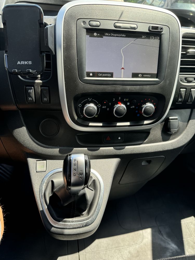 Wynajem Bus Vip 9 osób Diesel 170 KM Automat Wypożyczalnia Busów