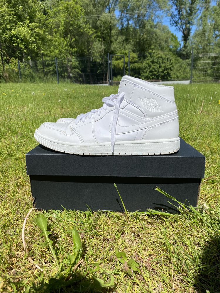 Nike air jordan 1 mid white