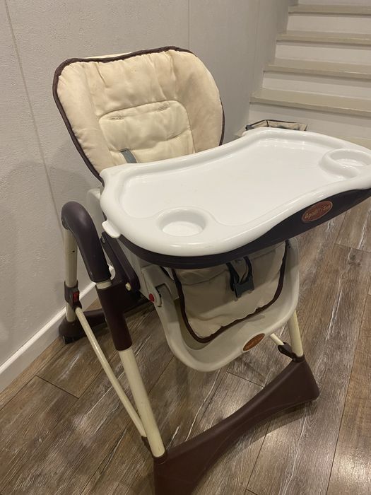 Krzeselko do karmienia