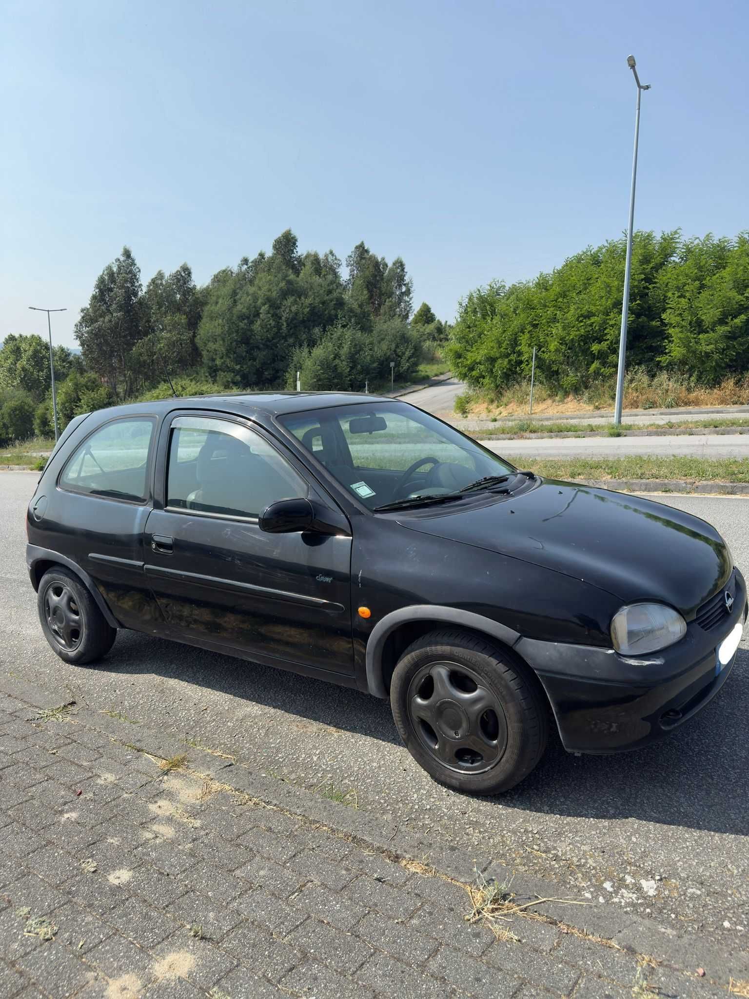 Opel Corsa B 1.5 Diesel - Económico e Fiável