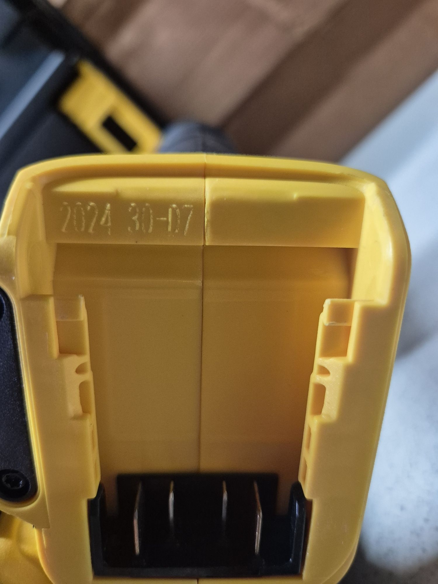 DeWalt Pilarka Taśmowa Brzeszczot Aku. Nówka!