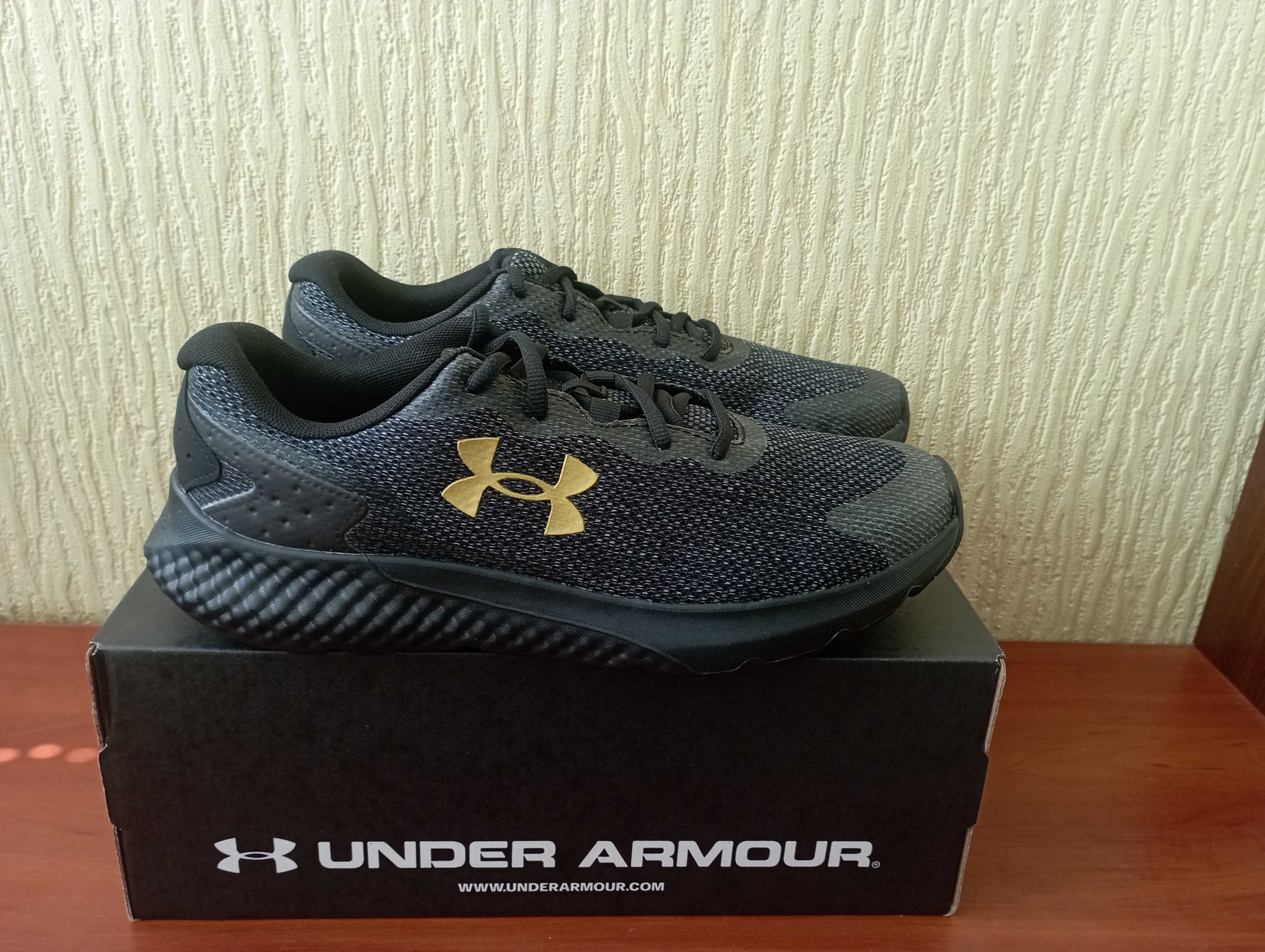 Кроссовки Under Armour Charged Rouge 3 Knit 3026140-002