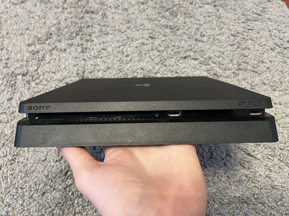 Playstation 4 slim 1tb