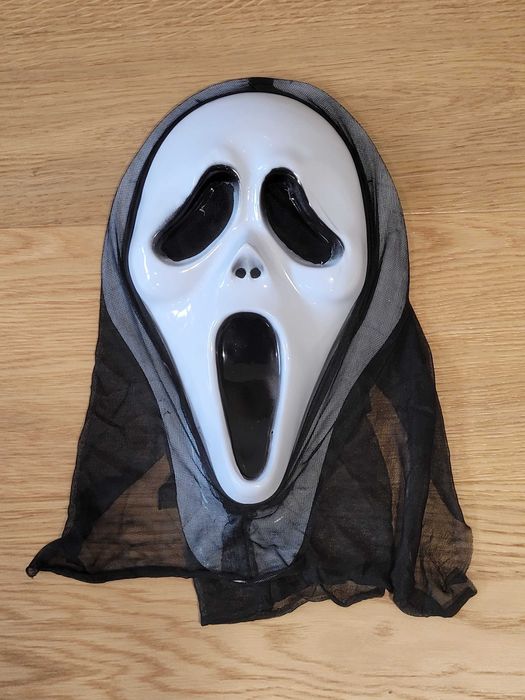 Przebranie - Krzyk / Scream (maska + peleryna)