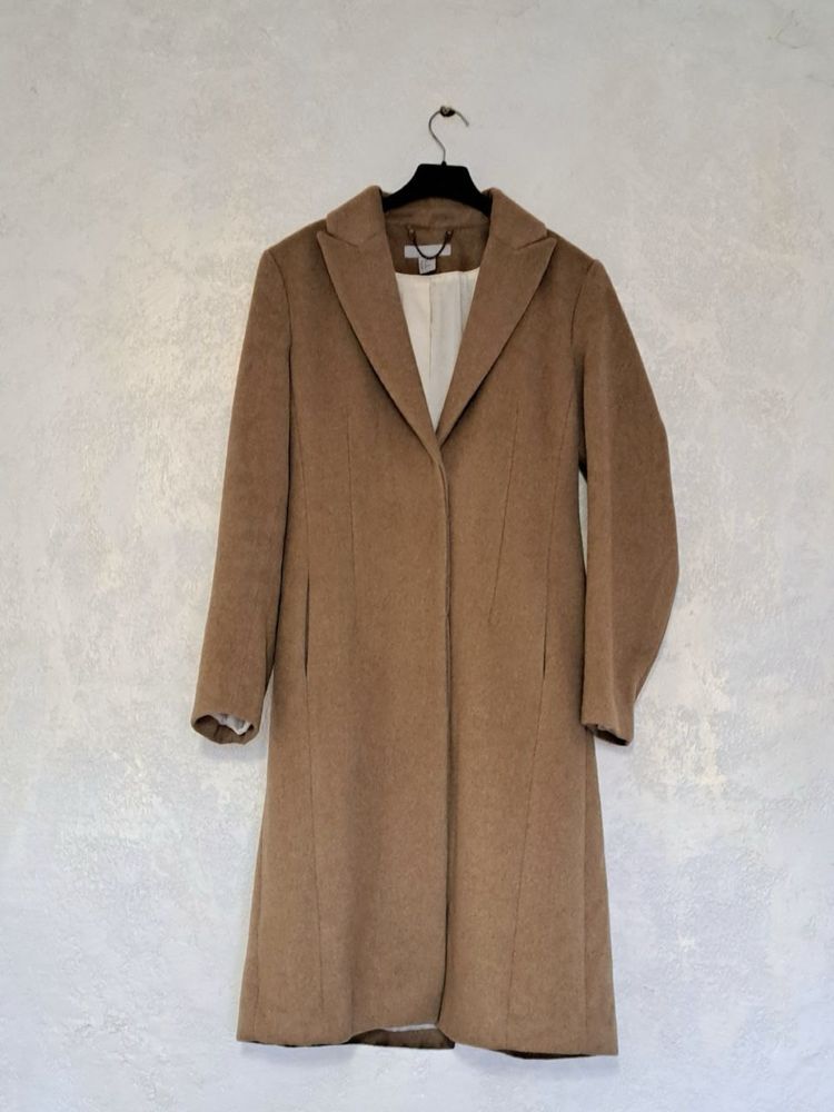 Базове пальто бежевого кольору H&M 38 розмір