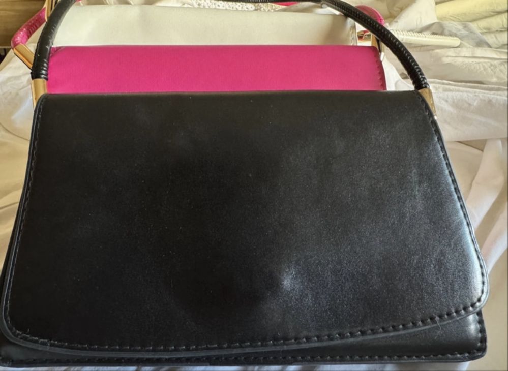 Conjunto de três malas-branca-rosa-preta