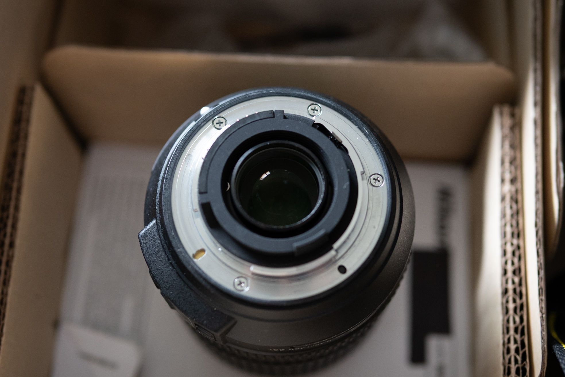 Nikon D7500 + obiektyw 18-140 VR