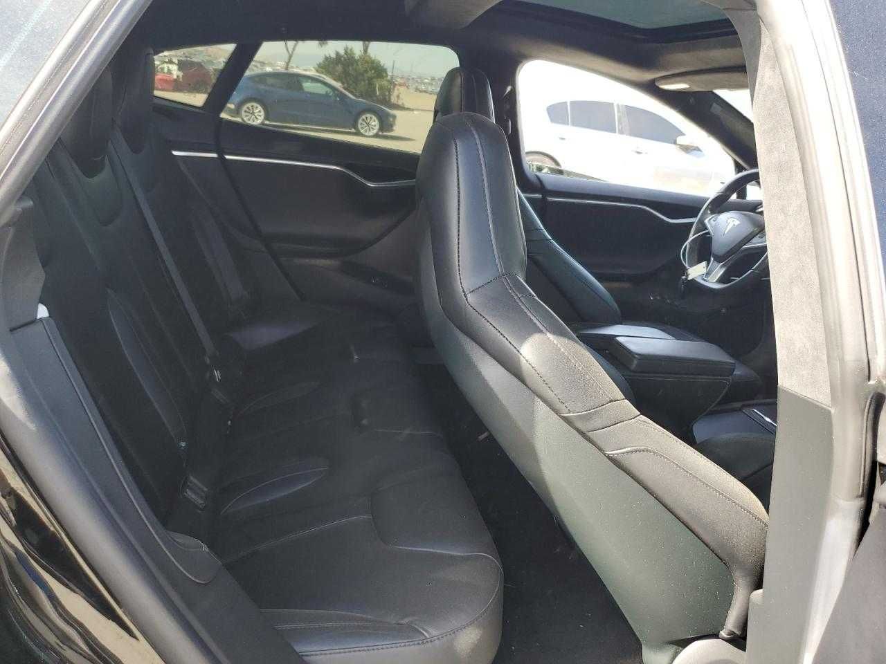 Tesla Model S 2016