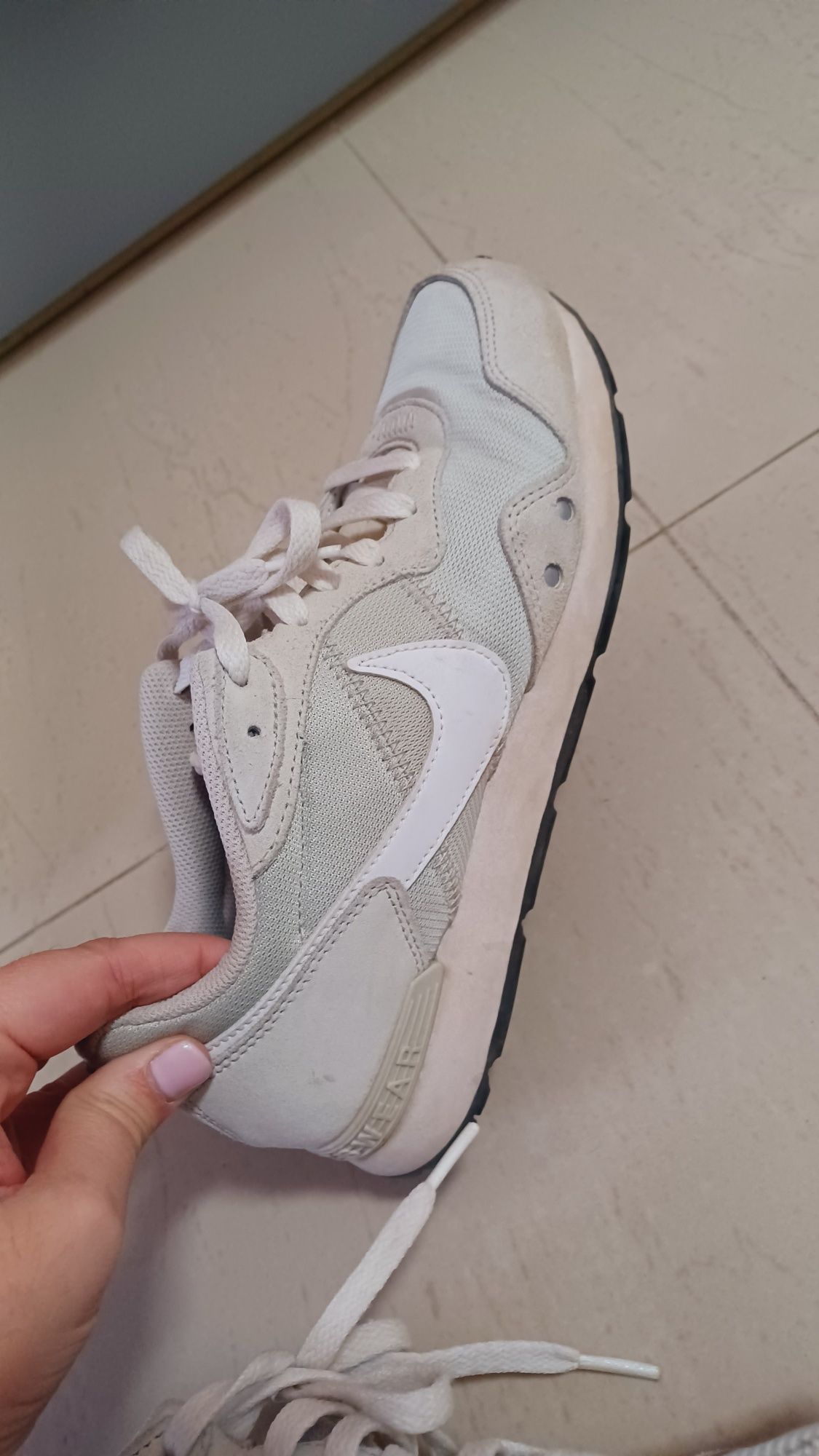 Tenis nike cremes