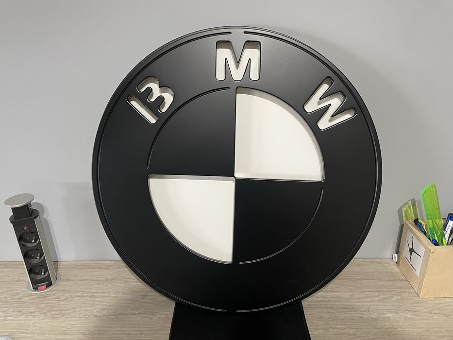 Lampa BMW - niedokończony projekt, element dekoracyjny LED