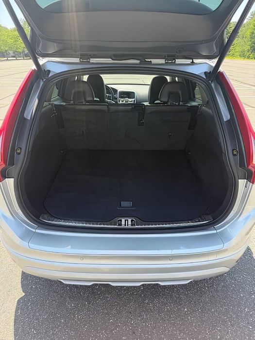 Volvo XC60      2017