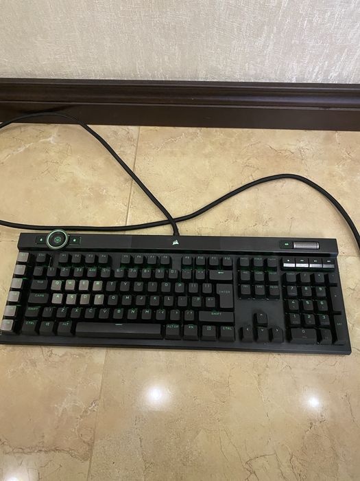 Игровая клавиатура Corsair K100