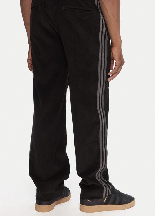 Продам вилюровые штаны Адидас размер S