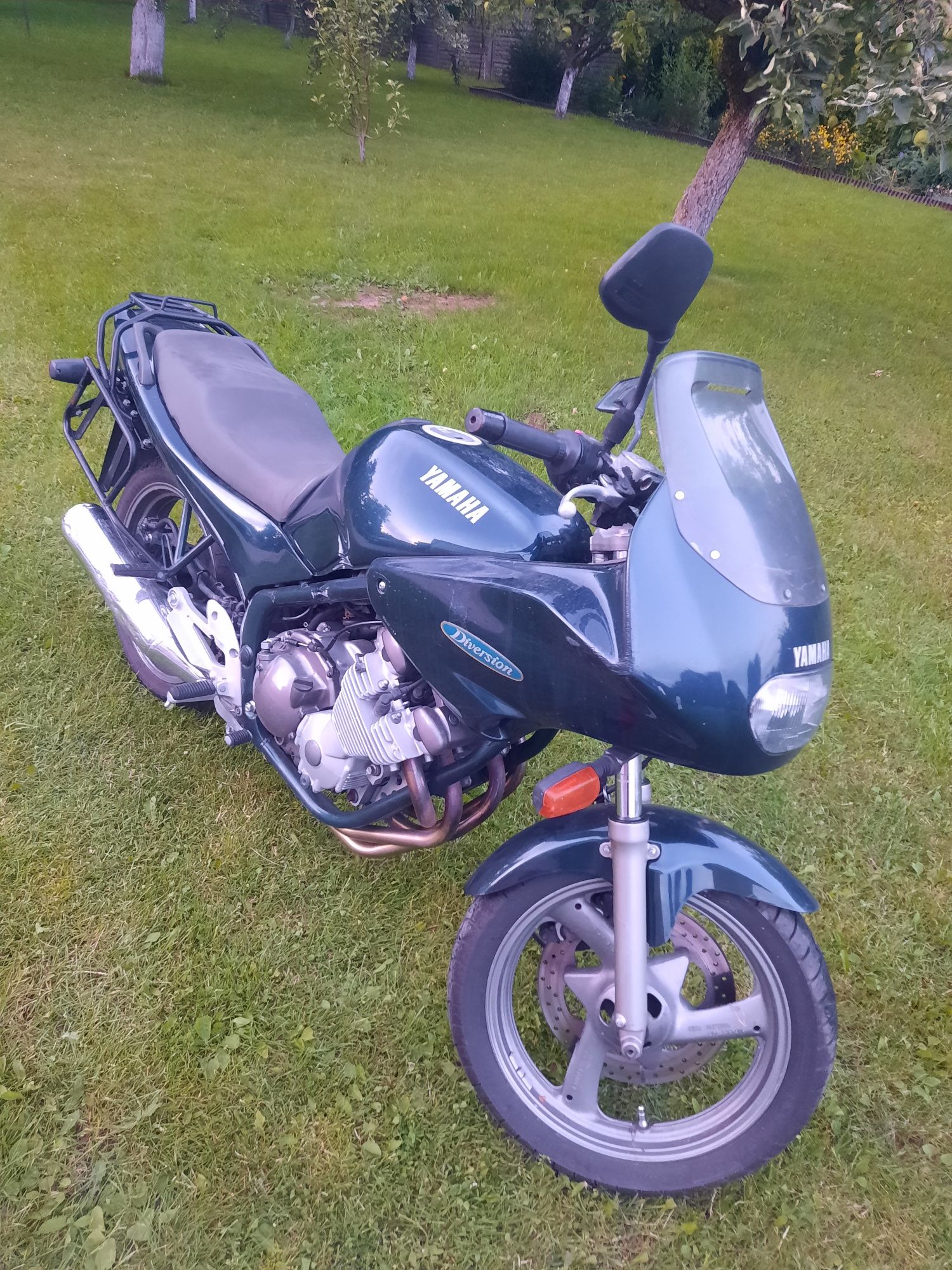 Yamaha XJ600 Diversion z Niemiec z kuframi