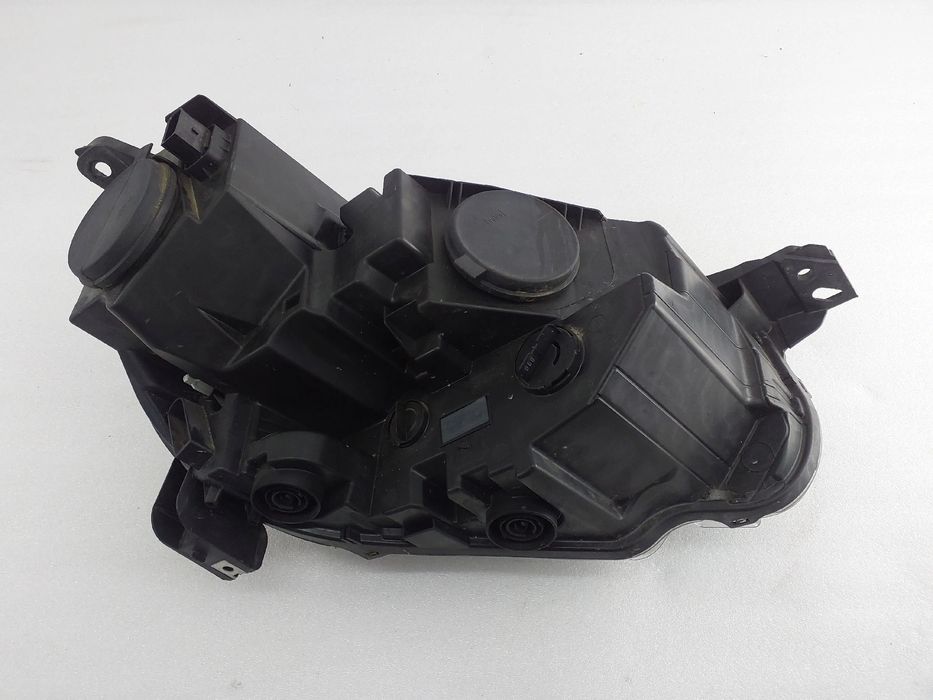 Ótica / farol esquerda PEUGEOT Partner (K9)