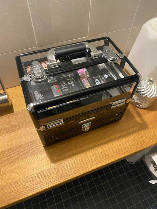 Kuferek organizer walizka do kosmetyków, lakierów, akcesoriów