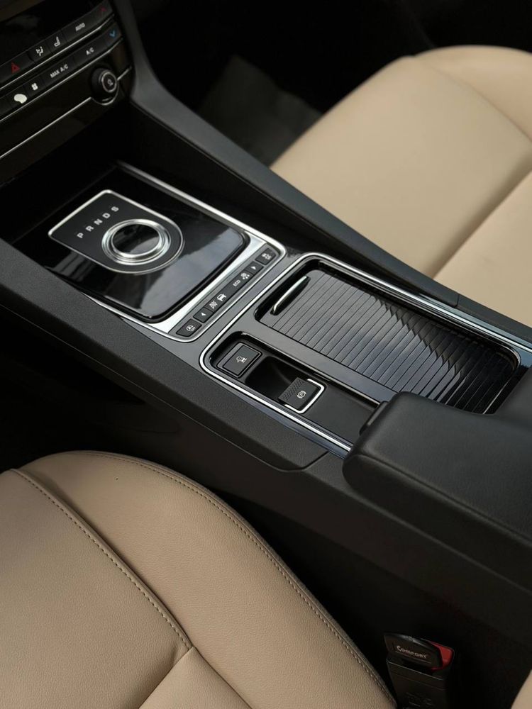 Jaguar F-Pace 3.0 Supercharged  ТОРГ