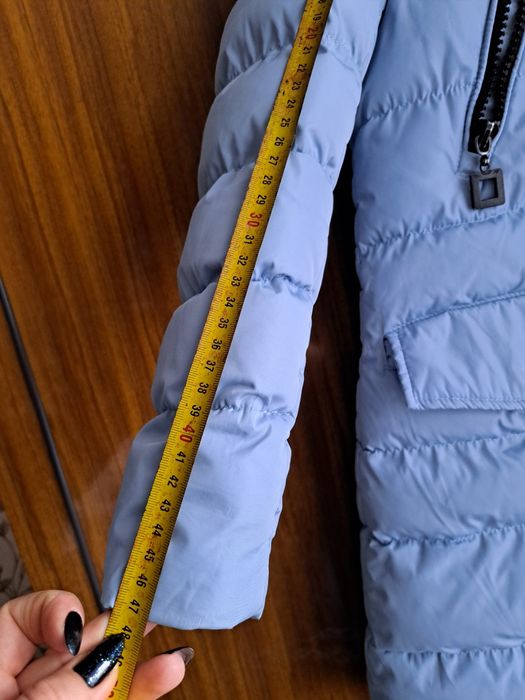 Зимова куртка для дівчинки 134