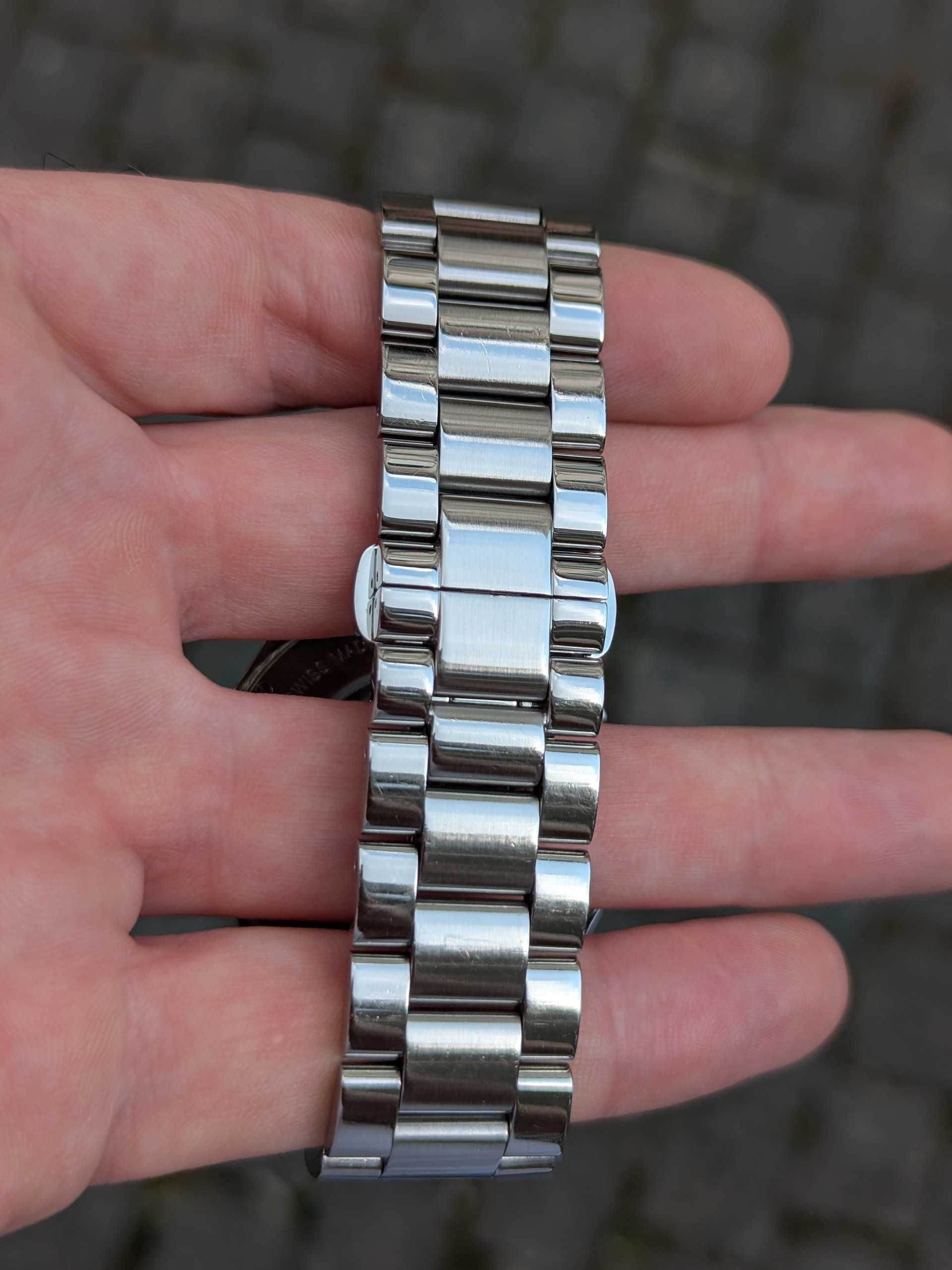 HAMILTON Jazzmaster Seaview Day Date Auto H37565131