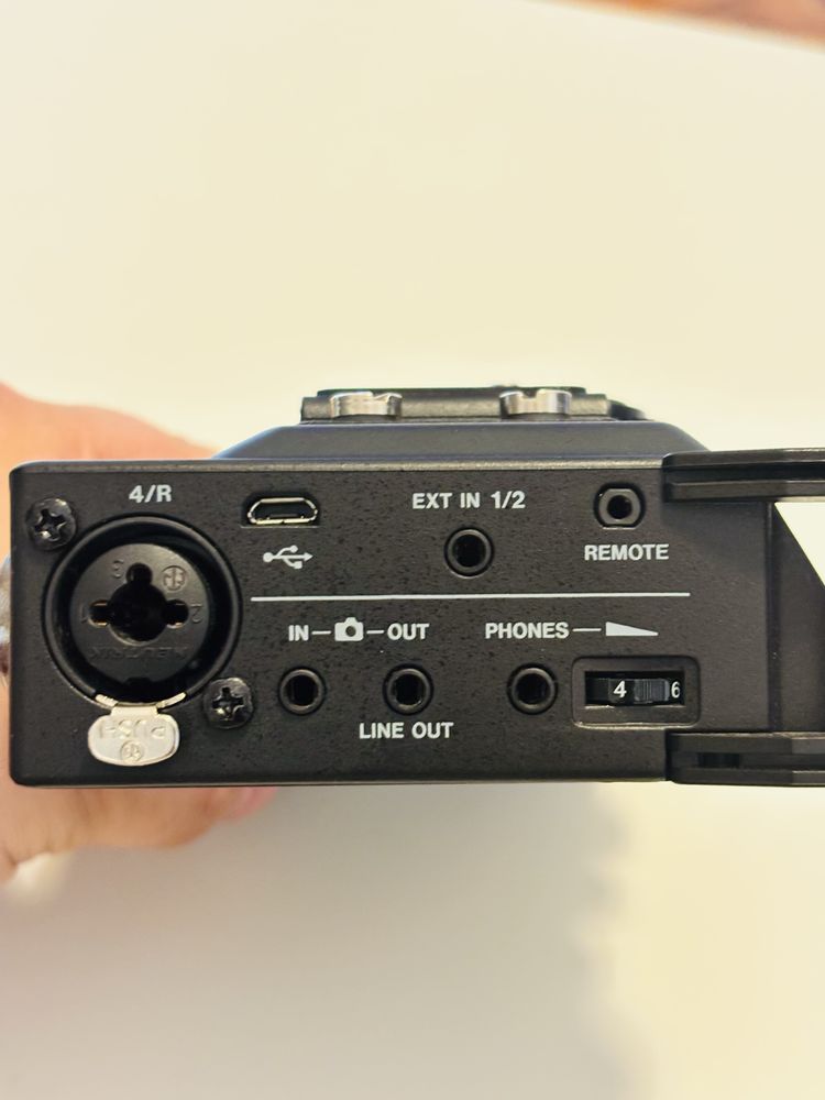 Tascam DR-70D Linear PCM Recorder