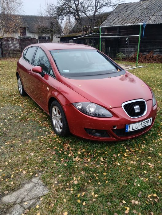 Seat Leon 2 na części