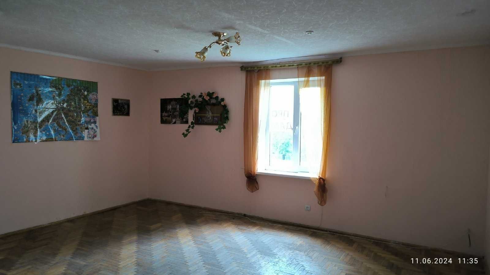 Меблі для офісу , чи крамниці .