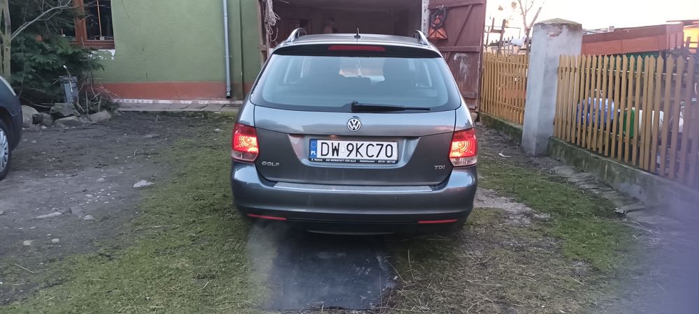 Vw golf Vl kombi 1.6 Tdi 2011 z klimą