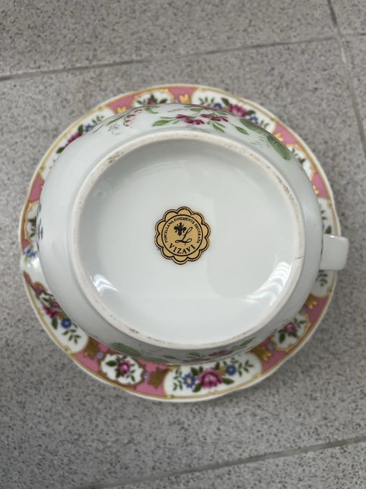 Conjunto de Bule e Prato Vizavi