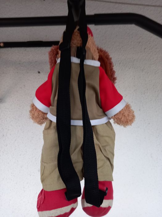 Cão peluche com alças