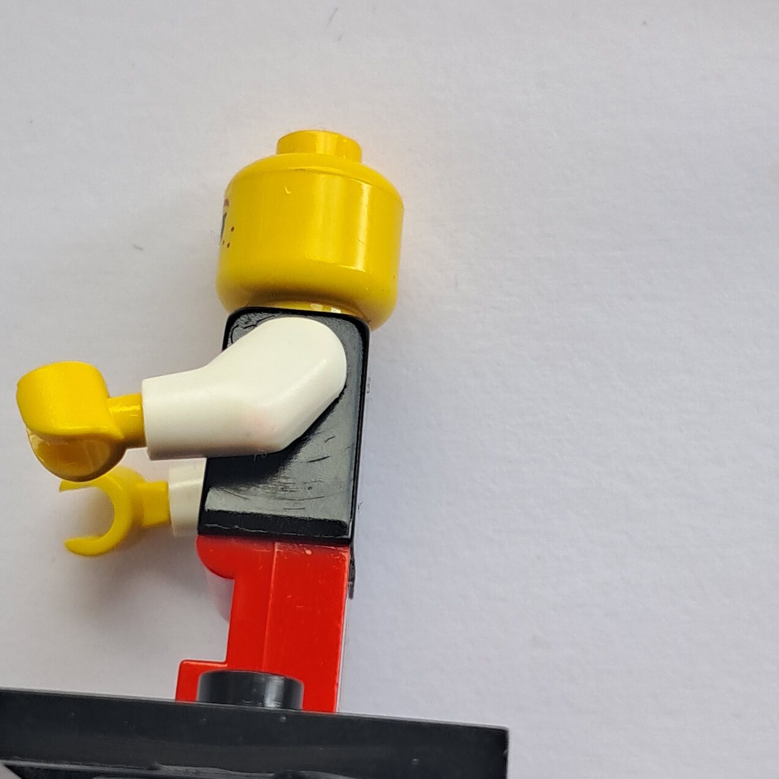 Lego minifigurka seria 7 czerwony kapturek col07-16