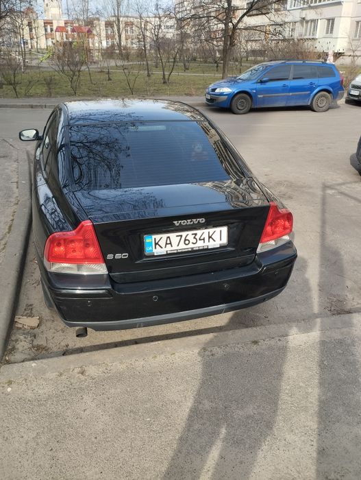 Автомобіль Volvo