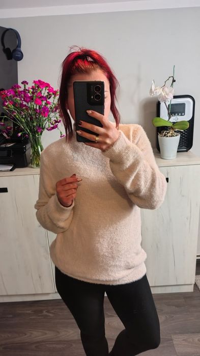 Mięciutki sweterek alpaka